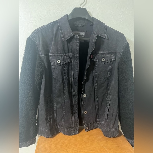 Levi's Acid Washed Sherpa Sleeve Trucker Jacket Womens Size XL Black - Picture 1 of 6